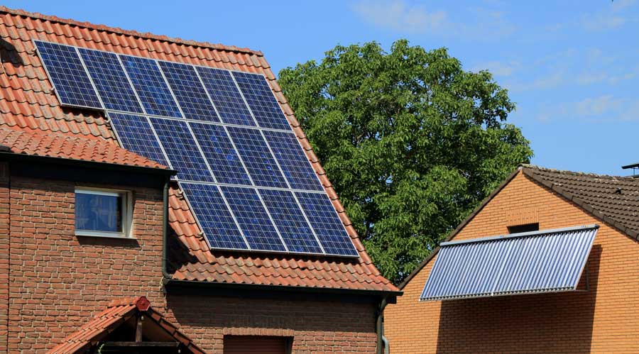 Kurz erklärt: Was ist der Unterschied zwischen Solaranlage, Solarthermie und Photovoltaikanlage?