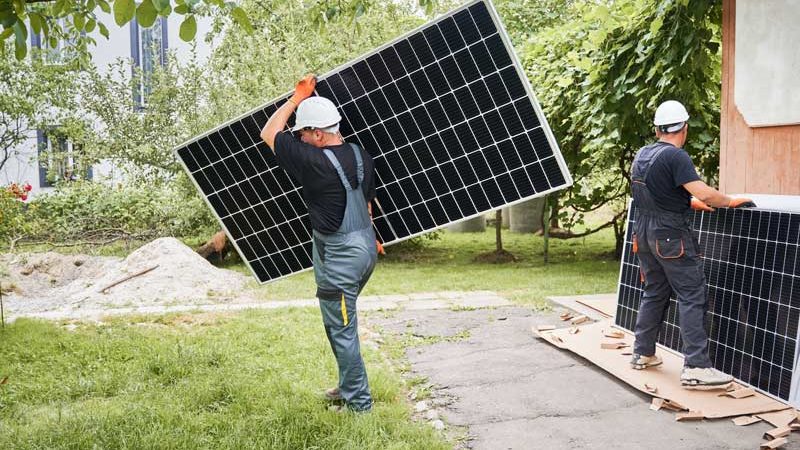 Wie man eine Solaranlage in Betrieb nimmt