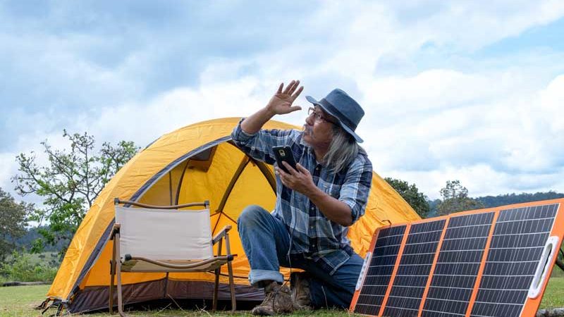 Solarmodule auf Reisen: Wie man unterwegs auf Solarenergie setzt